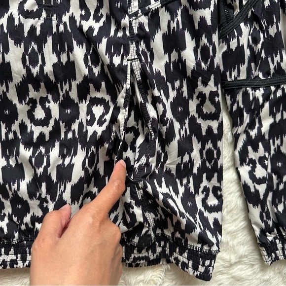 Lululemon Jacket Run Willpower 1/2 Zip Hooded Pullover Windbreaker Ikat 4 - Picture 7 of 12